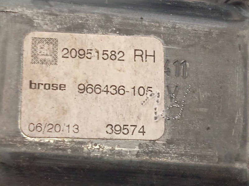 Recambio de elevalunas delantero derecho para opel insignia berlina selective referencia OEM IAM 20952453 20951582 