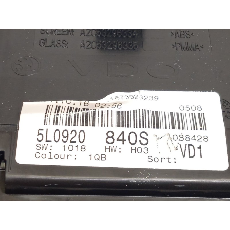 Recambio de cuadro instrumentos para skoda yeti 1.2 tsi referencia OEM IAM 5L0920840S 5L0920840S1QB 