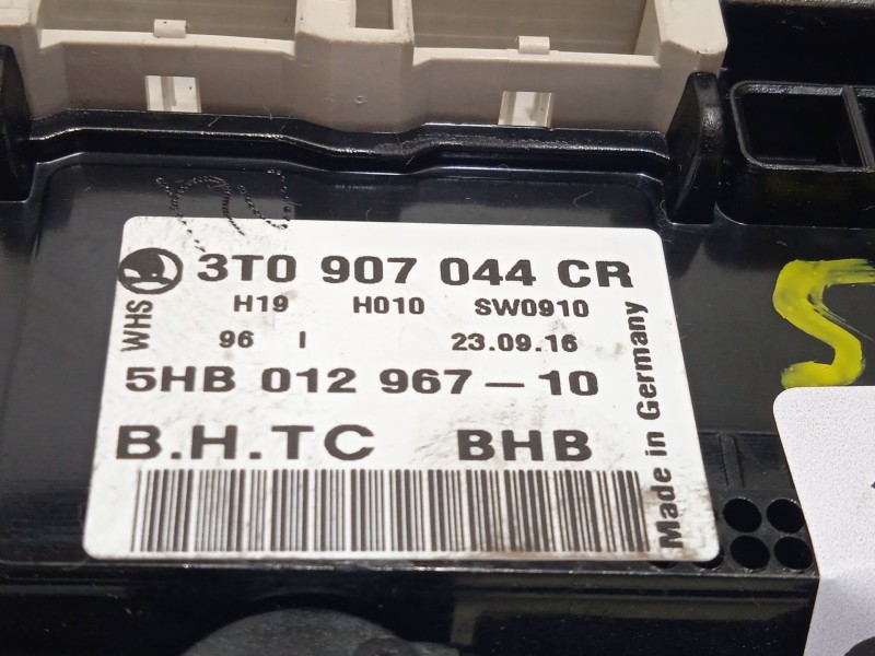 Recambio de mando climatizador para skoda yeti 1.2 tsi referencia OEM IAM 3T0907044CR 3T0907044CRWHS 5HB012967