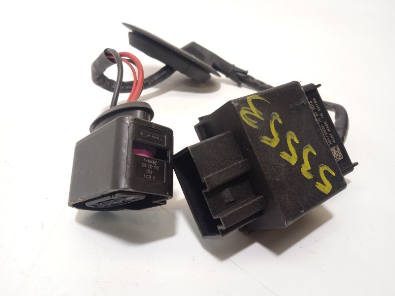 Recambio de centralita bomba combustible para skoda yeti 1.2 tsi referencia OEM IAM 1K0906093H  