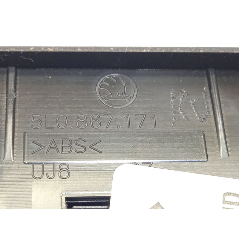 Recambio de mando elevalunas delantero izquierdo para skoda yeti 1.2 tsi referencia OEM IAM 5L0867171 5L08671719B9 