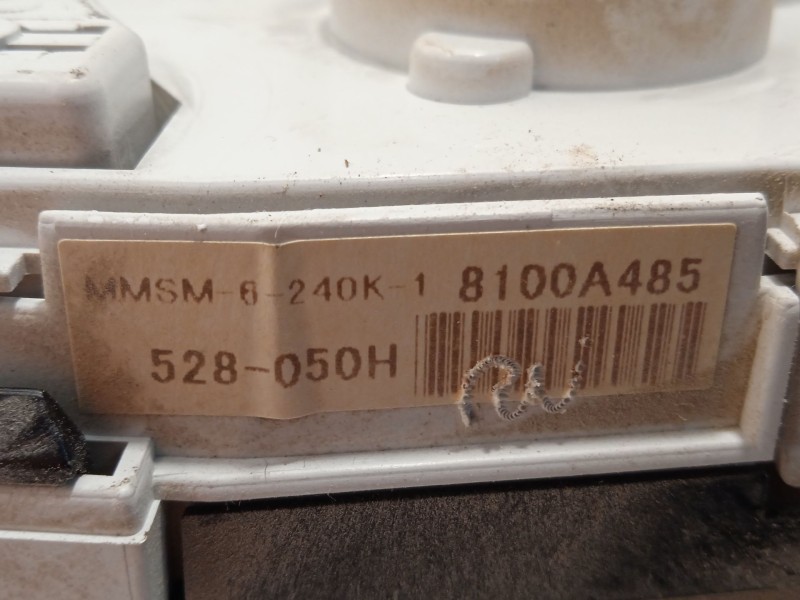 Recambio de cuadro instrumentos para citroën c-crosser 2.2 hdi fap cat referencia OEM IAM 8100A485  