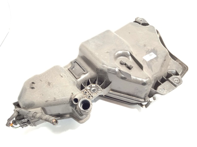 Recambio de deposito aditivo fap adblue para skoda karoq (nu) 2.0 tdi referencia OEM IAM 5WA131877Q  