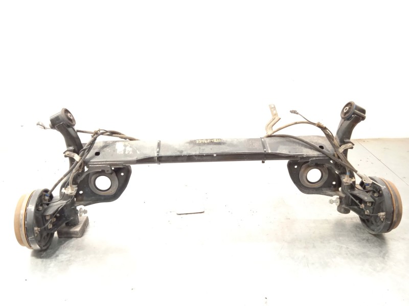 Recambio de puente trasero para nissan note visia referencia OEM IAM 555013VU0A  