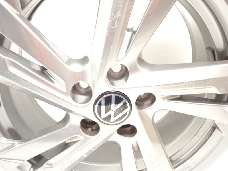 Recambio de llanta para volkswagen polo 1.0 tsi referencia OEM IAM 2G0601025AM 2G0601025AMZ49 