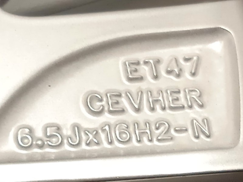 Recambio de llanta para volkswagen polo 1.0 tsi referencia OEM IAM 2G0601025AM 2G0601025AMZ49 