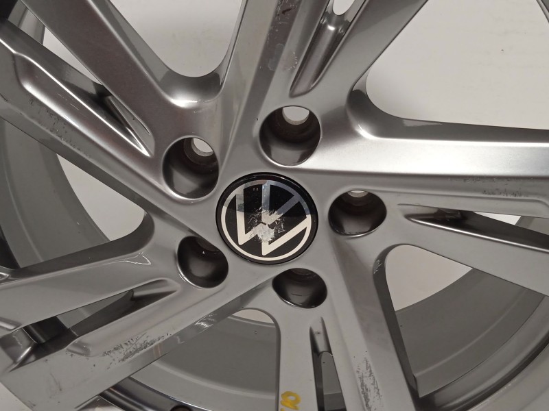 Recambio de llanta para volkswagen polo 1.0 tsi referencia OEM IAM 2G0601025AM 2G0601025AMZ49 