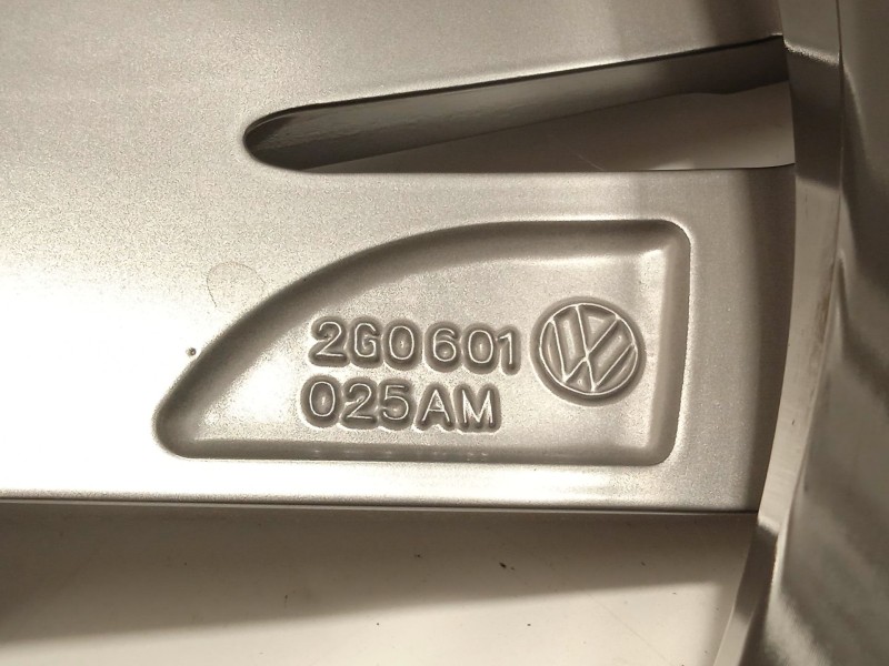Recambio de llanta para volkswagen polo 1.0 tsi referencia OEM IAM 2G0601025AM 2G0601025AMZ49 