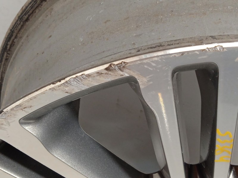 Recambio de llanta para land rover evoque 2.2 td4 cat referencia OEM IAM BJ3MAA BJ3M1007AA LR028119