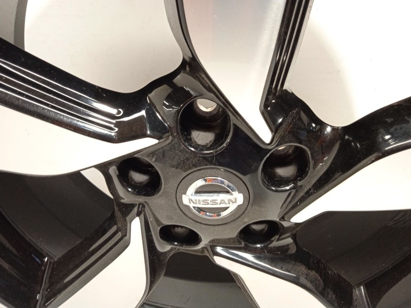 Recambio de llanta para nissan qashqai (j11) 1.5 turbodiesel cat referencia OEM IAM 4EA8A D0C004EA8A 