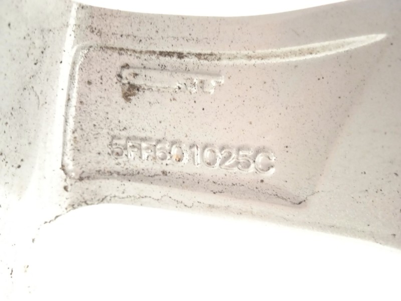 Recambio de llanta para cupra formentor (km7) 1.5 tsi referencia OEM IAM 5FF601025C 5FF601025C8Z8 