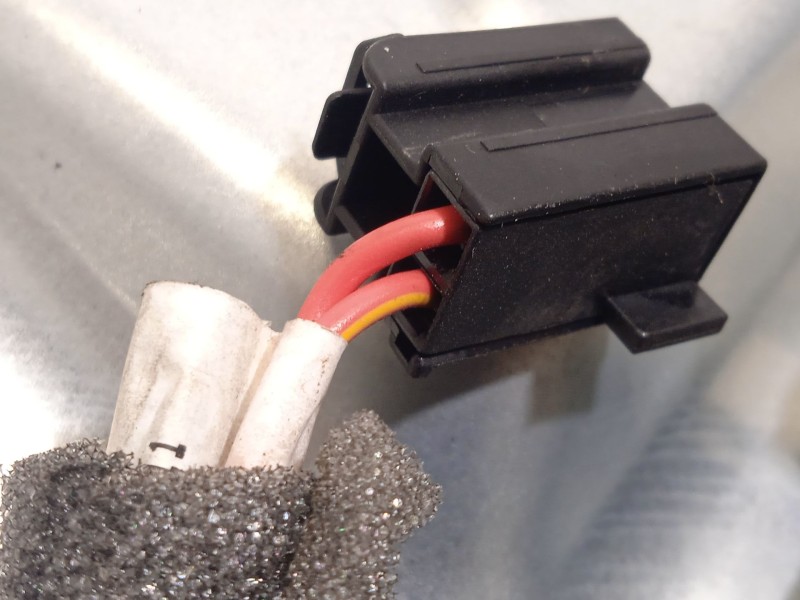 Recambio de elevalunas delantero izquierdo para skoda yeti 1.2 tsi referencia OEM IAM 5L0837401A 8K0959811A 