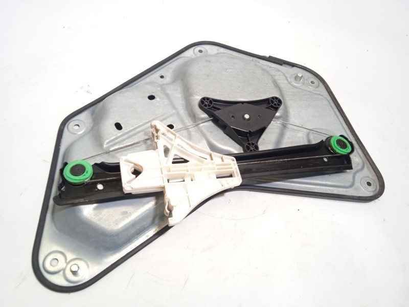 Recambio de elevalunas trasero derecho para skoda yeti 1.2 tsi referencia OEM IAM 5L0839402B 5L0959812A 