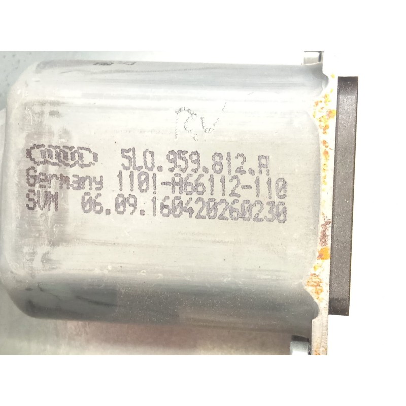 Recambio de elevalunas trasero derecho para skoda yeti 1.2 tsi referencia OEM IAM 5L0839402B 5L0959812A 