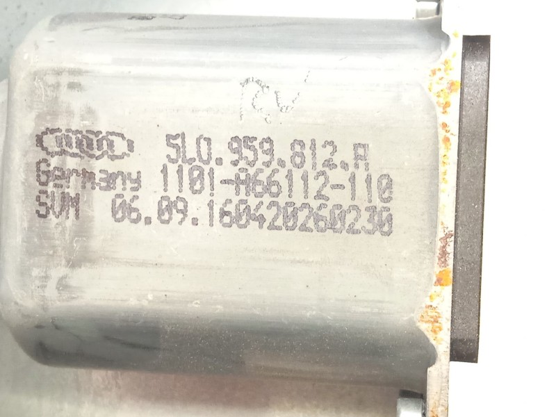 Recambio de elevalunas trasero derecho para skoda yeti 1.2 tsi referencia OEM IAM 5L0839402B 5L0959812A 