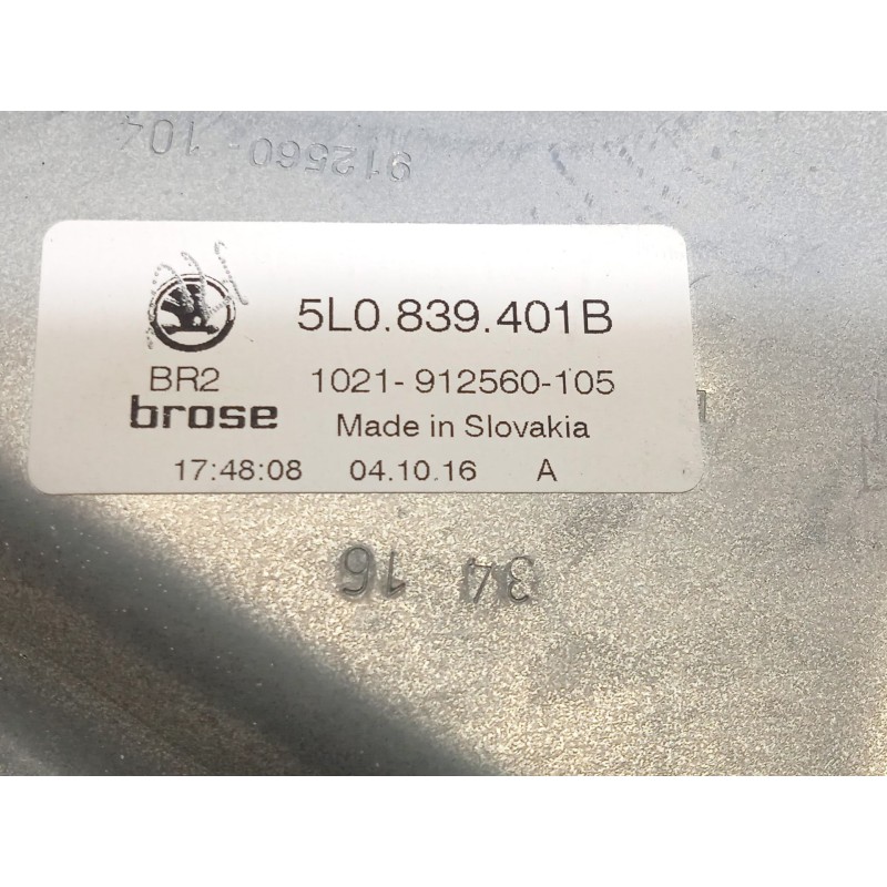 Recambio de elevalunas trasero izquierdo para skoda yeti 1.2 tsi referencia OEM IAM 5L0839401B 5L0959811A 