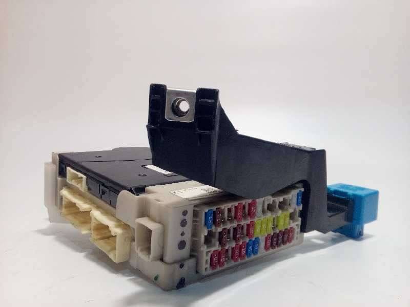 CAJA RELES / FUSIBLES 8922112481 50115055
