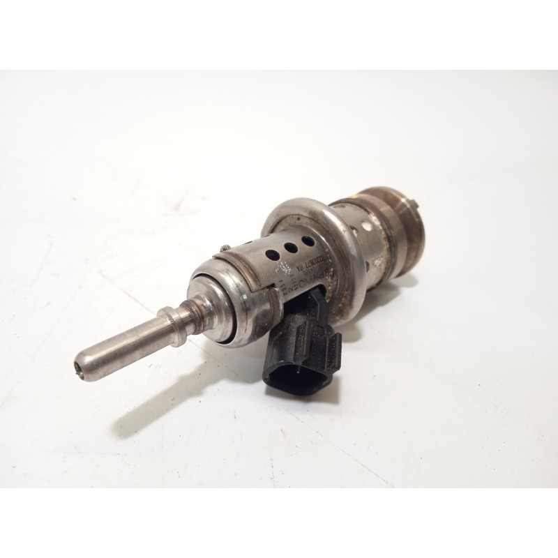 Recambio de inyector para volvo xc 40 2.0 diesel cat referencia OEM IAM 32203677  