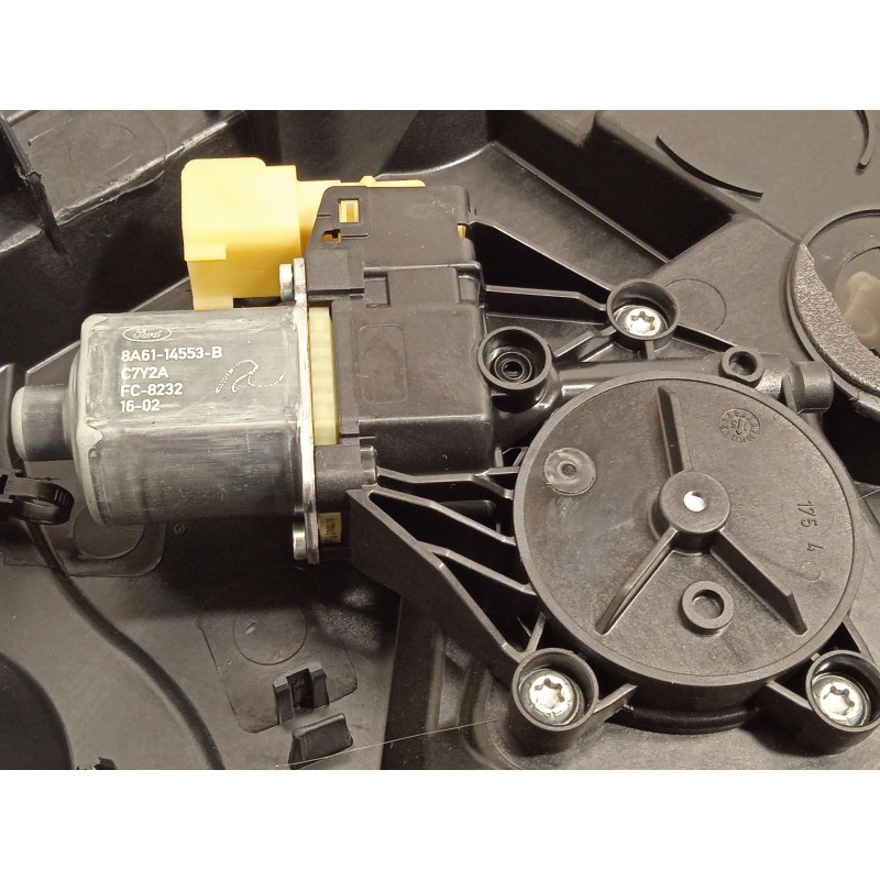 Recambio de elevalunas delantero derecho para ford fiesta (ccn) trend referencia OEM IAM 8A6114553B 1837993 