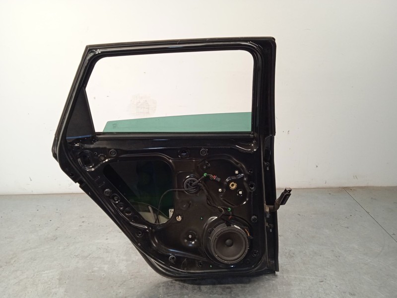 Recambio de puerta trasera izquierda para seat leon st (5f8) 2.0 tdi referencia OEM IAM 5F9833055  