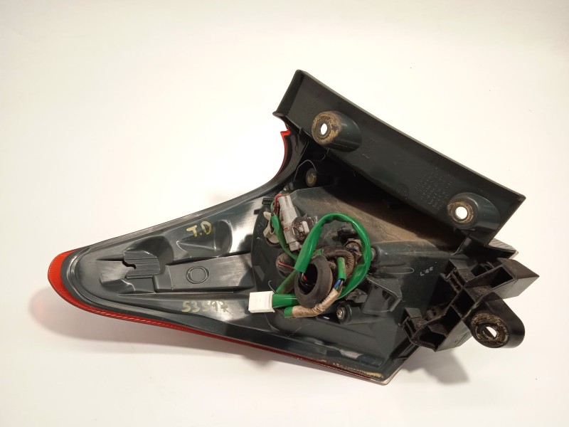 Recambio de piloto trasero derecho para toyota auris active referencia OEM IAM 8155102A61  