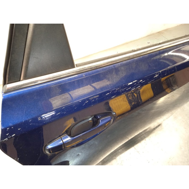 Recambio de puerta trasera derecha para toyota auris active referencia OEM IAM 6700302380  