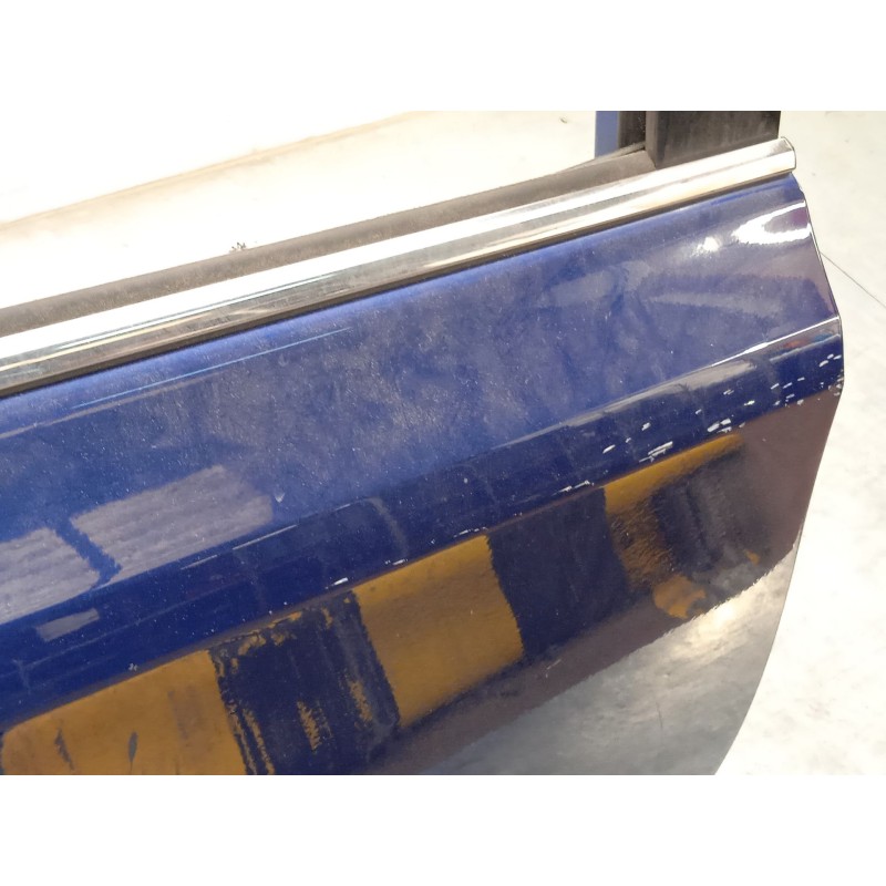 Recambio de puerta trasera derecha para toyota auris active referencia OEM IAM 6700302380  