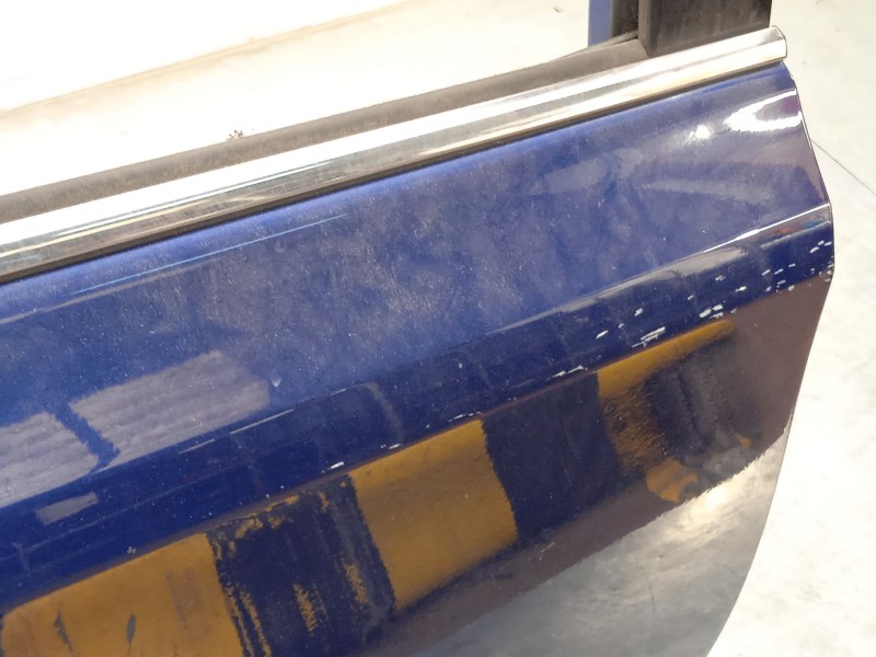 Recambio de puerta trasera derecha para toyota auris active referencia OEM IAM 6700302380  