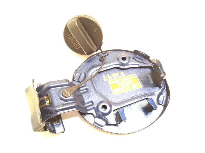 Recambio de tapa exterior combustible para toyota auris active referencia OEM IAM 7735002100  