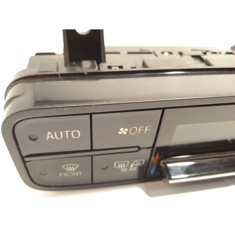 Recambio de mando climatizador para toyota auris active referencia OEM IAM 5590002C60  
