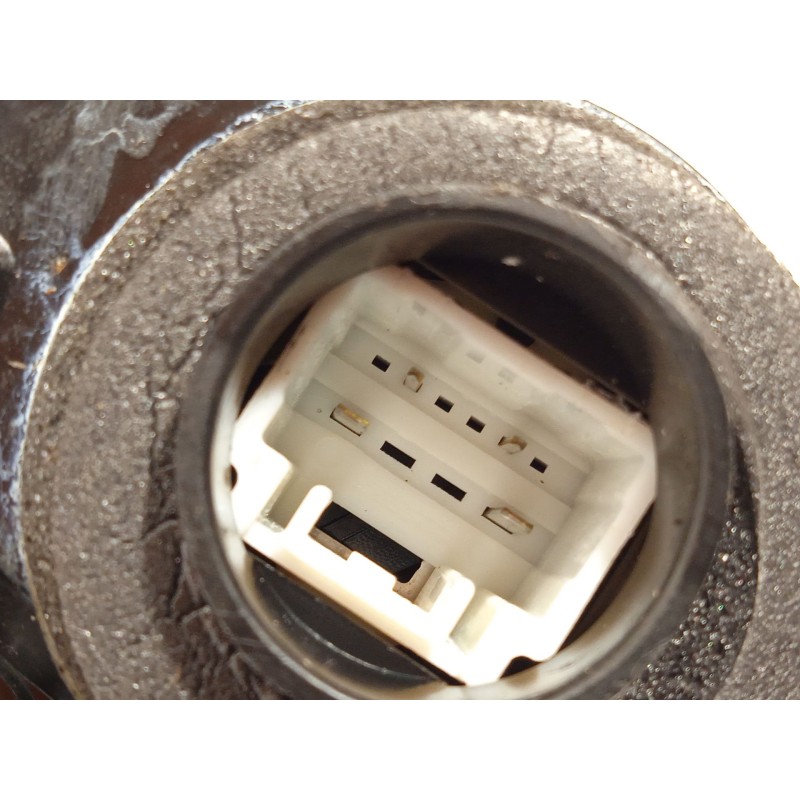 Recambio de cerradura puerta trasera derecha para toyota auris active referencia OEM IAM 6905005051  