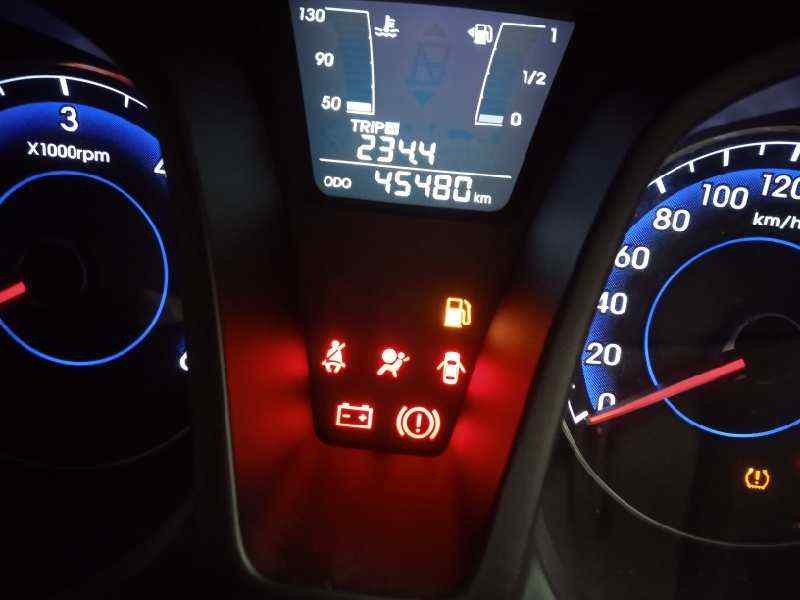 Recambio de cuadro instrumentos para hyundai ix20 1.6 crdi cat referencia OEM IAM 940531K120  