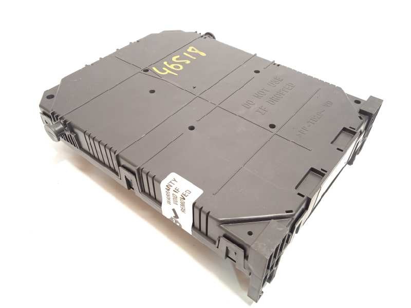 Recambio de caja reles / fusibles para peugeot 3008 gt line referencia OEM IAM 9830805680  