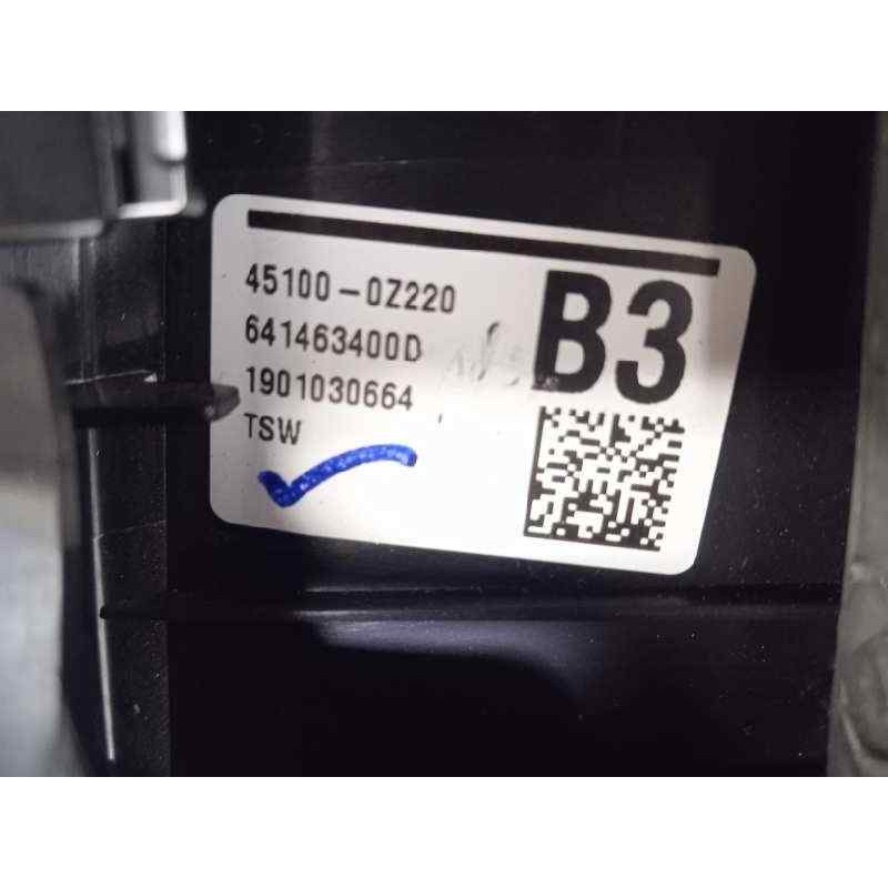 Recambio de volante para toyota corolla (e21) hybrid active referencia OEM IAM 451000Z220  4510202800C0