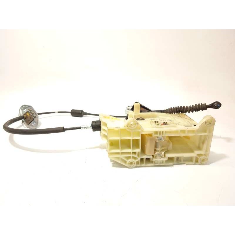 Recambio de palanca cambio para hyundai i20 active 1.4 referencia OEM IAM 46700C8100  