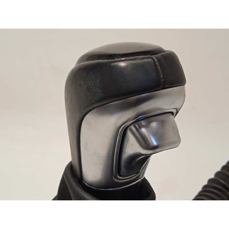 Recambio de palanca cambio para hyundai i20 active 1.4 referencia OEM IAM 46700C8100  