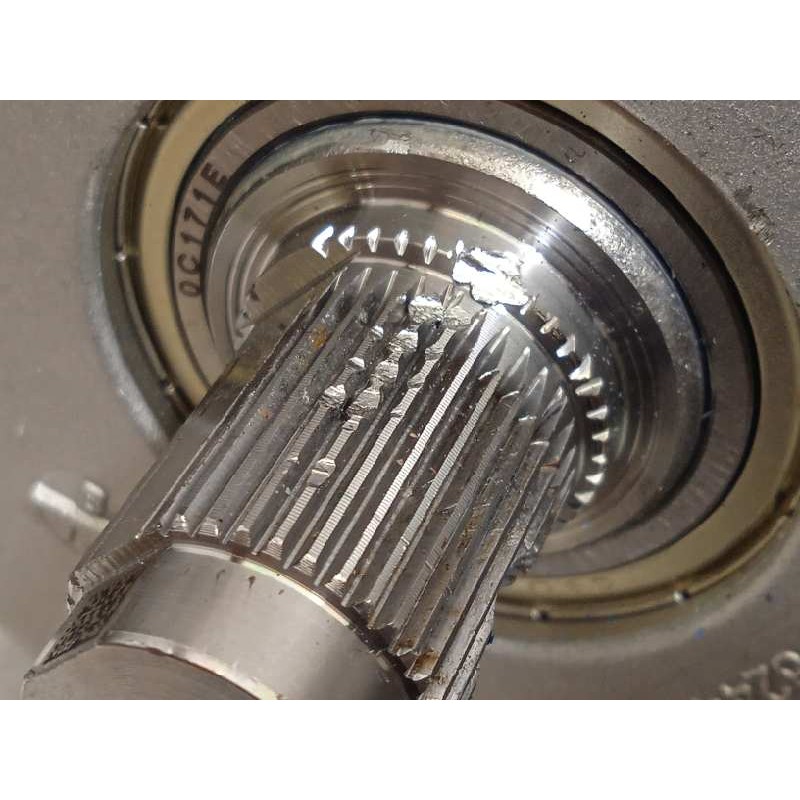 Recambio de columna direccion para ford kuga titanium referencia OEM IAM LX6C3D077A1J  2661735