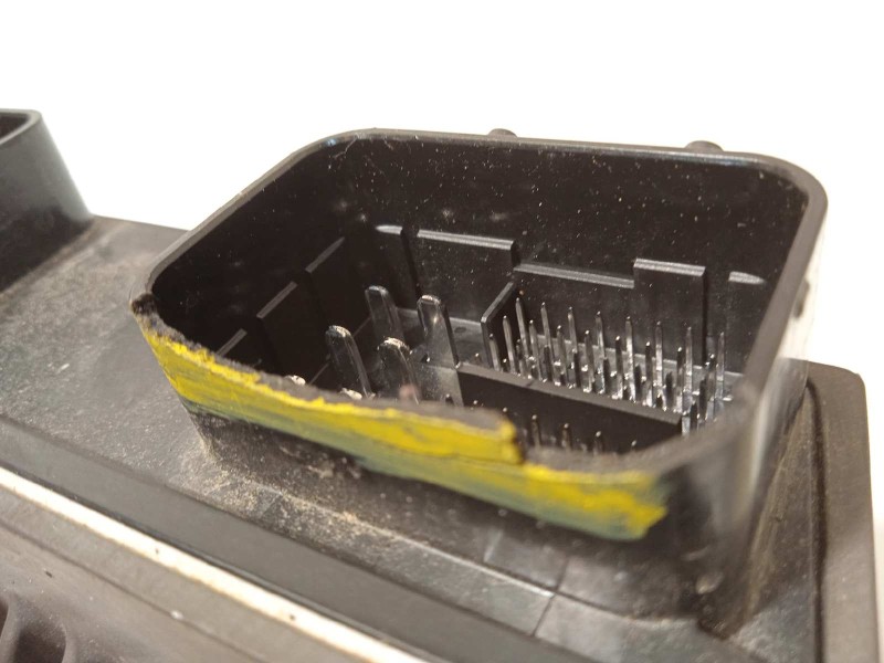 Recambio de centralita motor uce para toyota corolla (e21) referencia OEM IAM 896610ZU10  MB2763004040