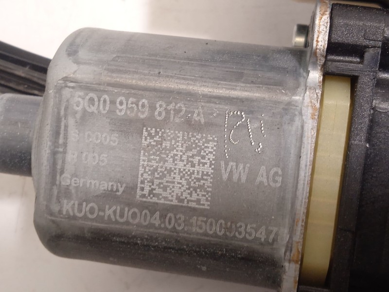 Recambio de elevalunas trasero derecho para seat leon st (5f8) 2.0 tdi referencia OEM IAM 5Q0959812A  