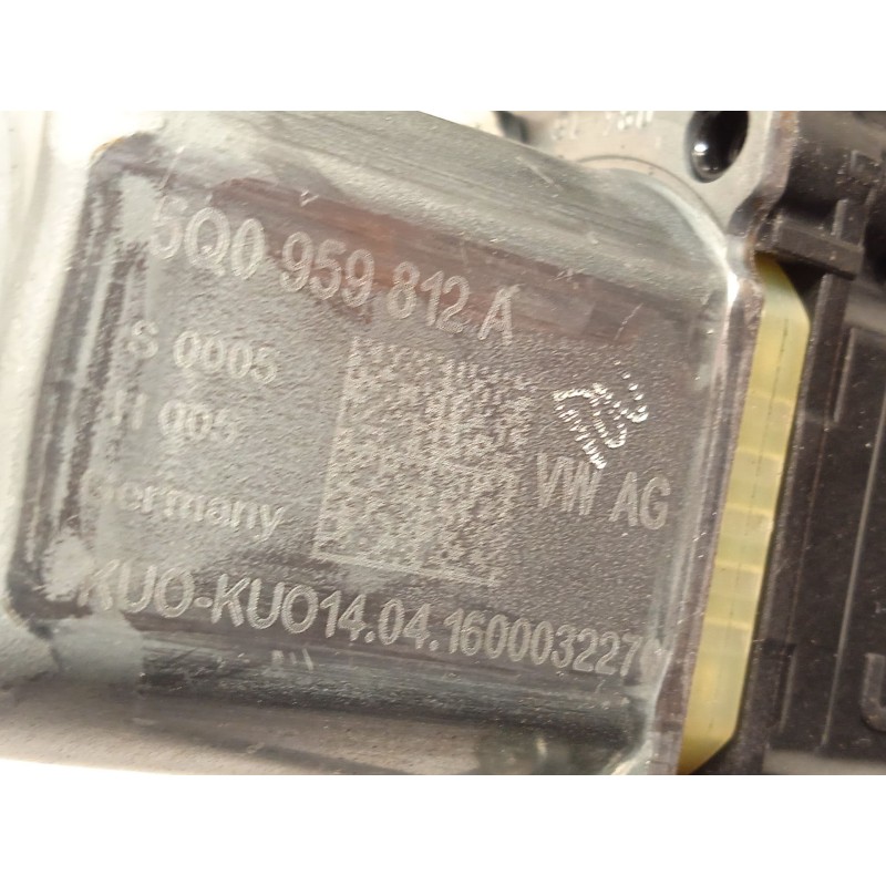 Recambio de elevalunas trasero derecho para seat ateca (kh7, khp) 2.0 tdi referencia OEM IAM 5Q0959812A 575839462A 