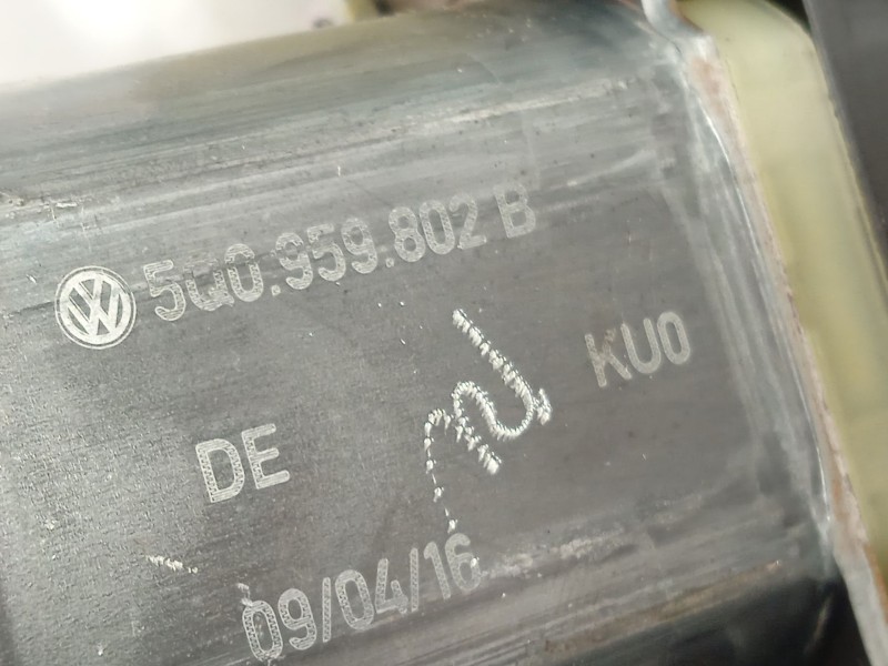 Recambio de elevalunas delantero derecho para seat ateca (kh7, khp) 2.0 tdi referencia OEM IAM 5Q0959802B 575837462A 