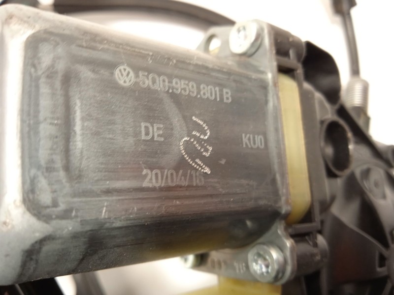 Recambio de elevalunas delantero izquierdo para seat ateca (kh7, khp) 2.0 tdi referencia OEM IAM 5Q0959801B 575837461A 