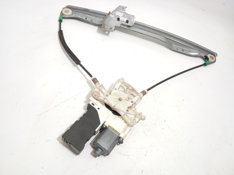 Recambio de elevalunas delantero derecho para peugeot 407 1.8 16v cat referencia OEM IAM 9222Q4 1137328126 0130822201