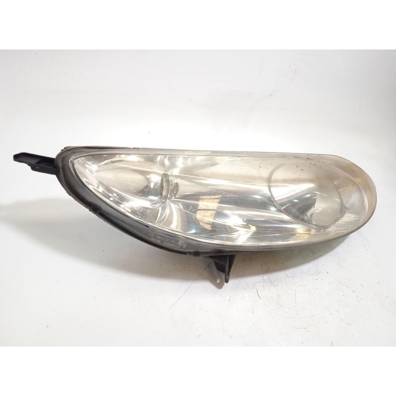 Recambio de faro derecho para peugeot 407 1.8 16v cat referencia OEM IAM 9660235980 0301213202 620690