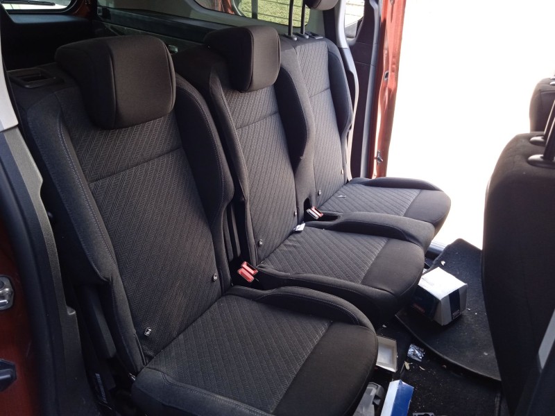 peugeot rifter del año 2021