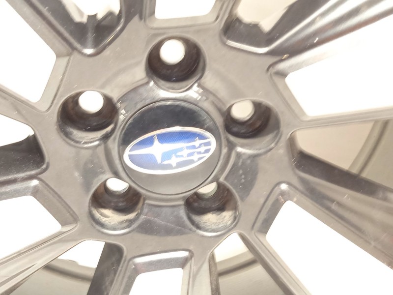 Recambio de llanta para subaru forester sport referencia OEM IAM 28111SG130  