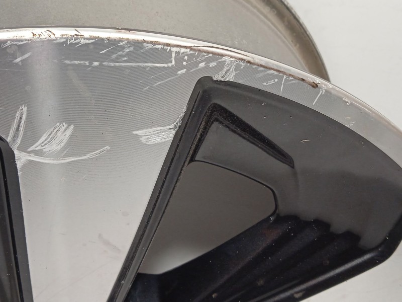 Recambio de llanta para subaru forester sport referencia OEM IAM 28111SG130  