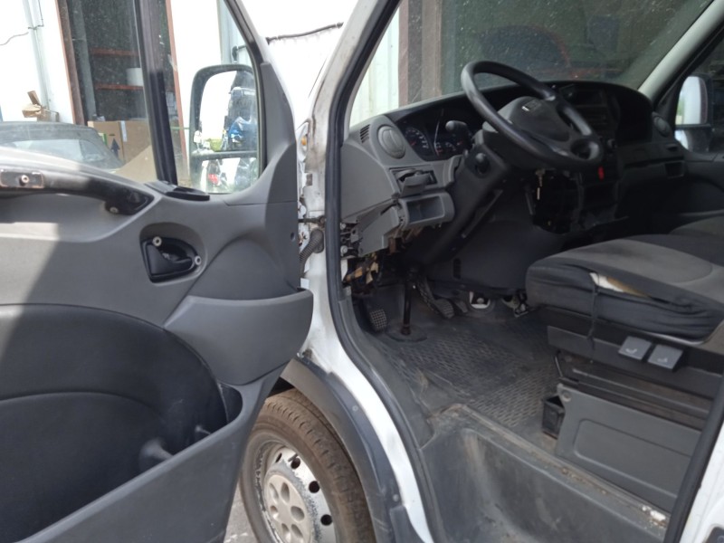 iveco daily v furgoneta del año 2012