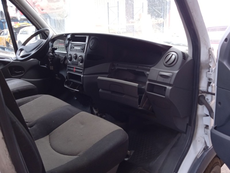 iveco daily v furgoneta del año 2012