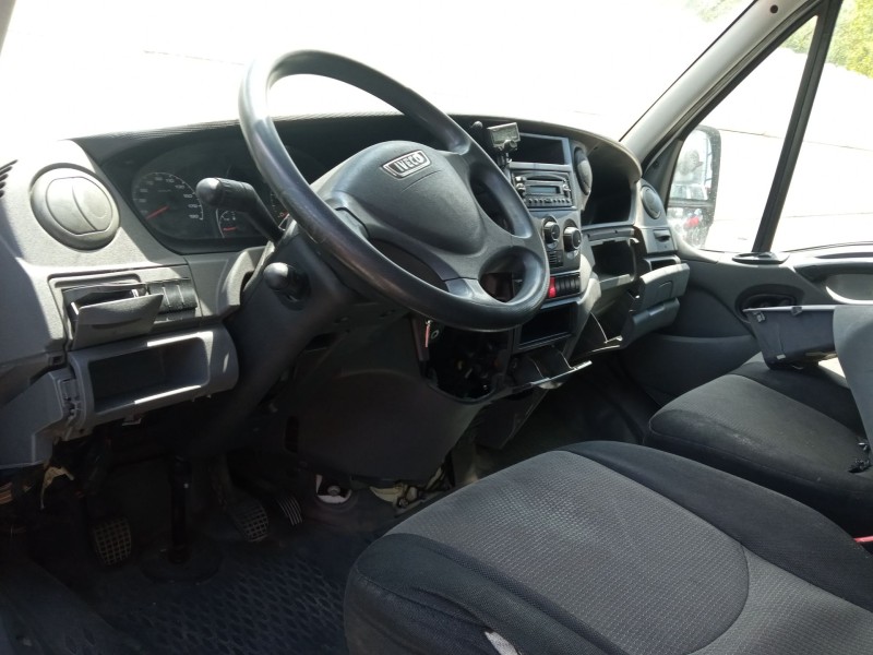 iveco daily v furgoneta del año 2012